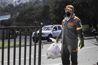 En el marco de la calamidad pública y emergencia sanitaria, Emvarias mantiene su operación 24/7 de manera segura En el marco de la calamidad pública y emergencia sanitaria, Emvarias mantiene su operación 24/7 de manera segura